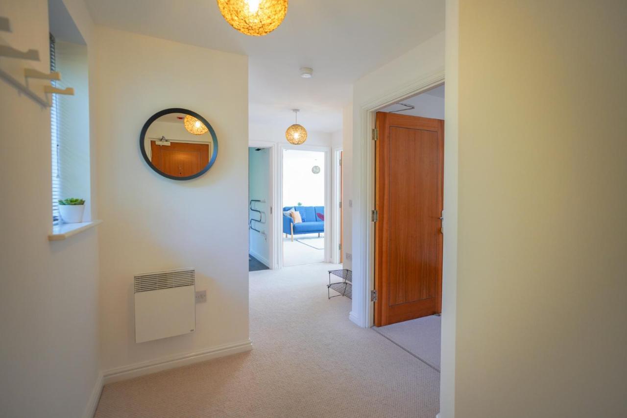 Stylish Apartment With Private Parking Cardiff Eksteriør billede
