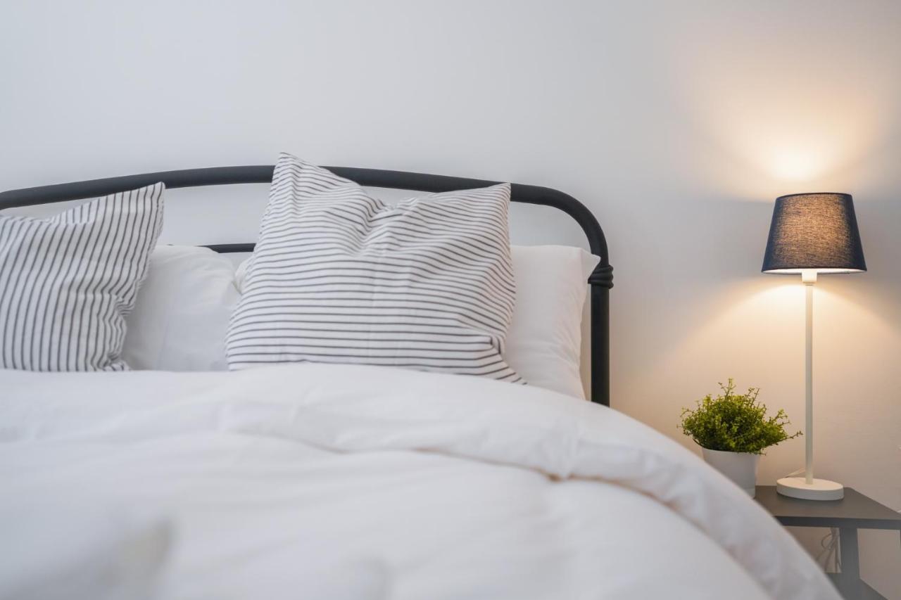 Stylish Apartment With Private Parking Cardiff Eksteriør billede
