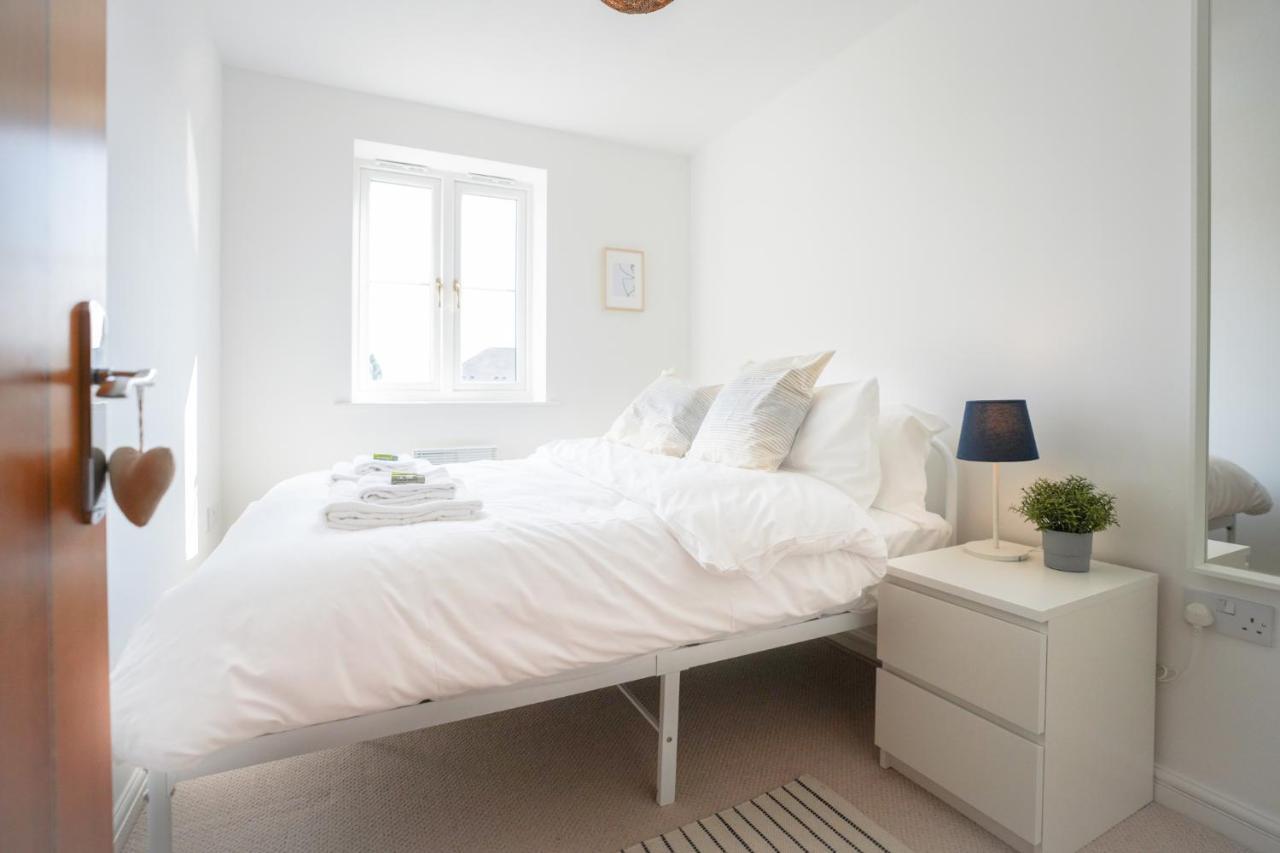 Stylish Apartment With Private Parking Cardiff Eksteriør billede